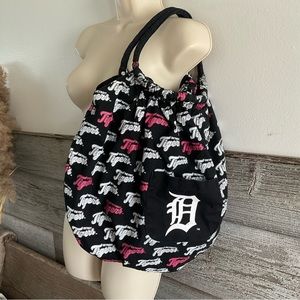 Detroit Tigers all over logo tote bag 17”x23” with 8”strap drop